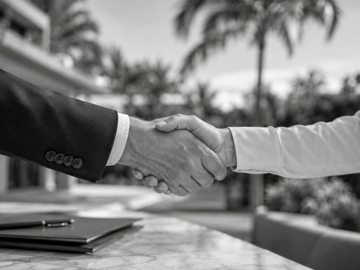 Angebot und Verhandlung beim Immobilienkauf
